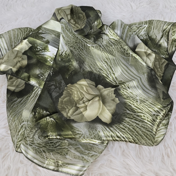 Sheer Scarf with Floral Print - Picture 3 of 9